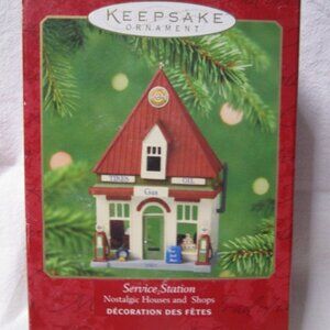 Hallmark 2001 Nostalgic Houses & Shops-Service Station # 18